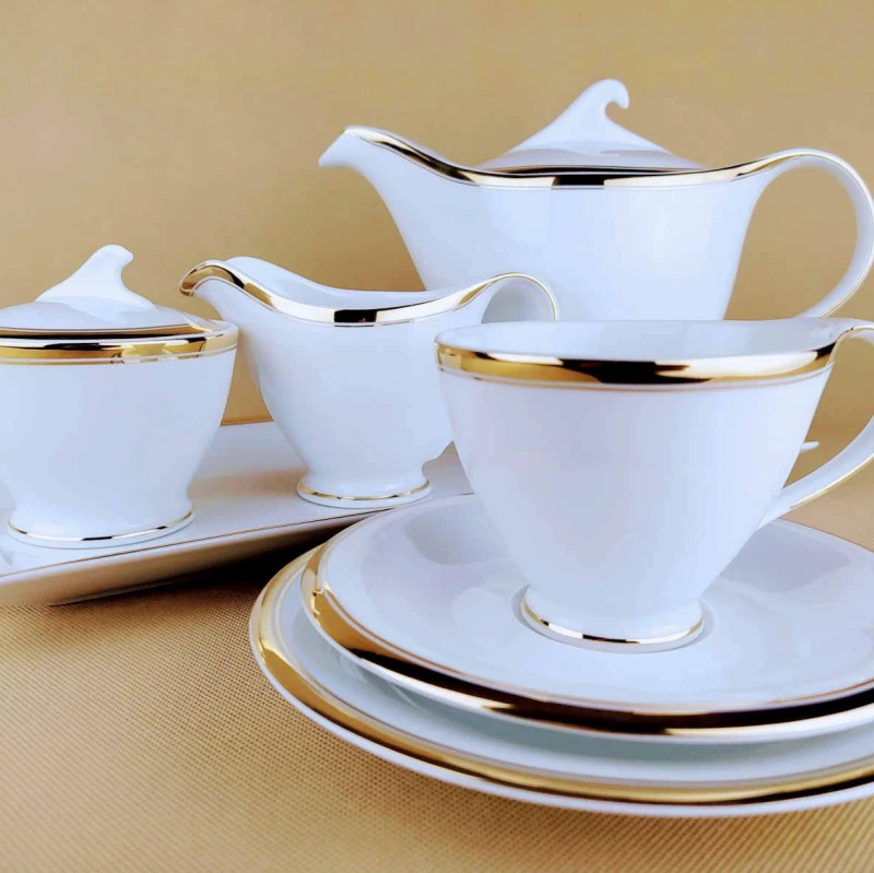 cleopatra_gold_herb_1.jpg